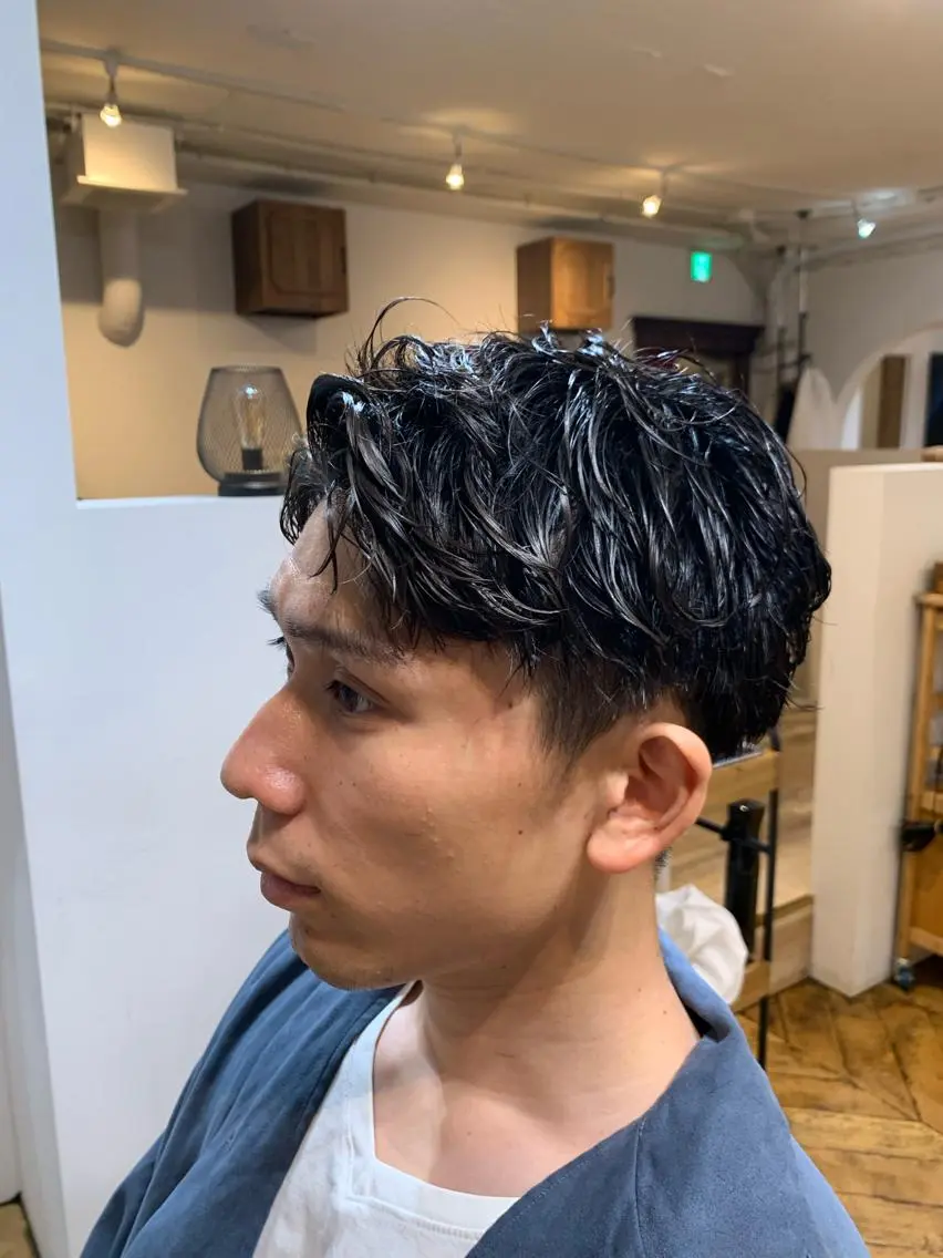 ショート パーマ メンズ メンズパーマ スパイラルパーマ メンズStylist 山根慧のヘアスタイル