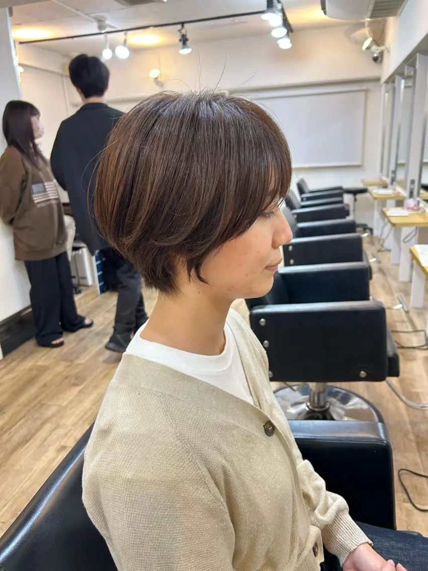 ショート カラー ブリーチ ケアブリーチ ダブルカラー ハイライトカラー イルミナカラー 中北篤志 ショートボブのヘアスタイル