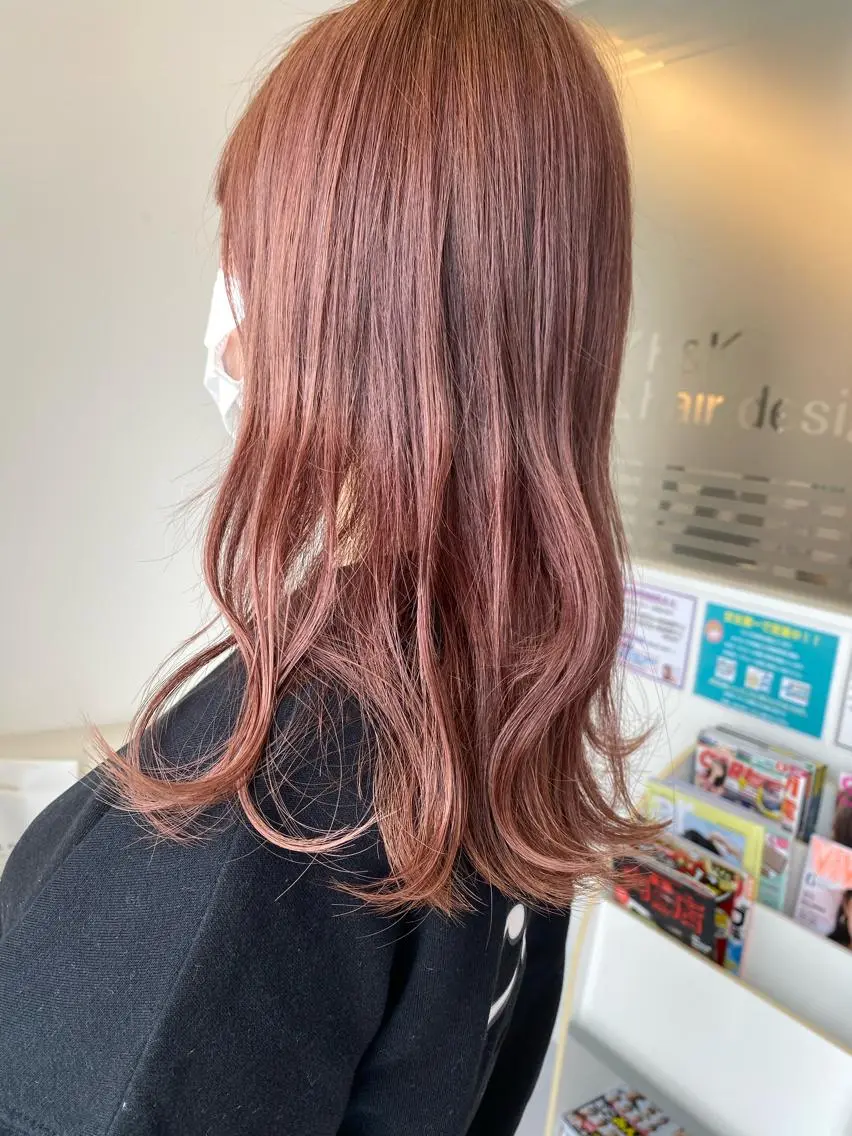セミロング カラー 竹下広奈乃 ブリーチ /プルエクステのヘアスタイル