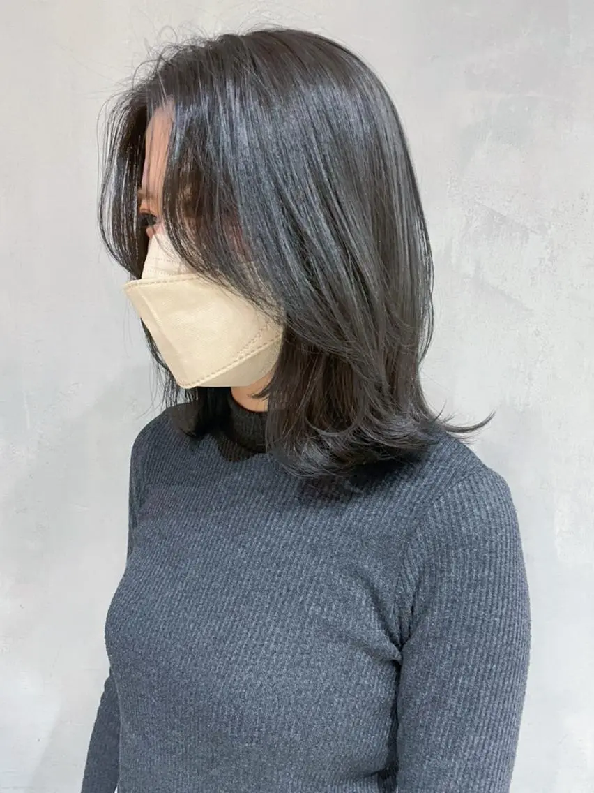 ミディアム カラー パーマ ヘアアレンジ ブルーカラー ブルージュ レイヤーカット ITbyALBUM 藤沢店のヘアスタイル