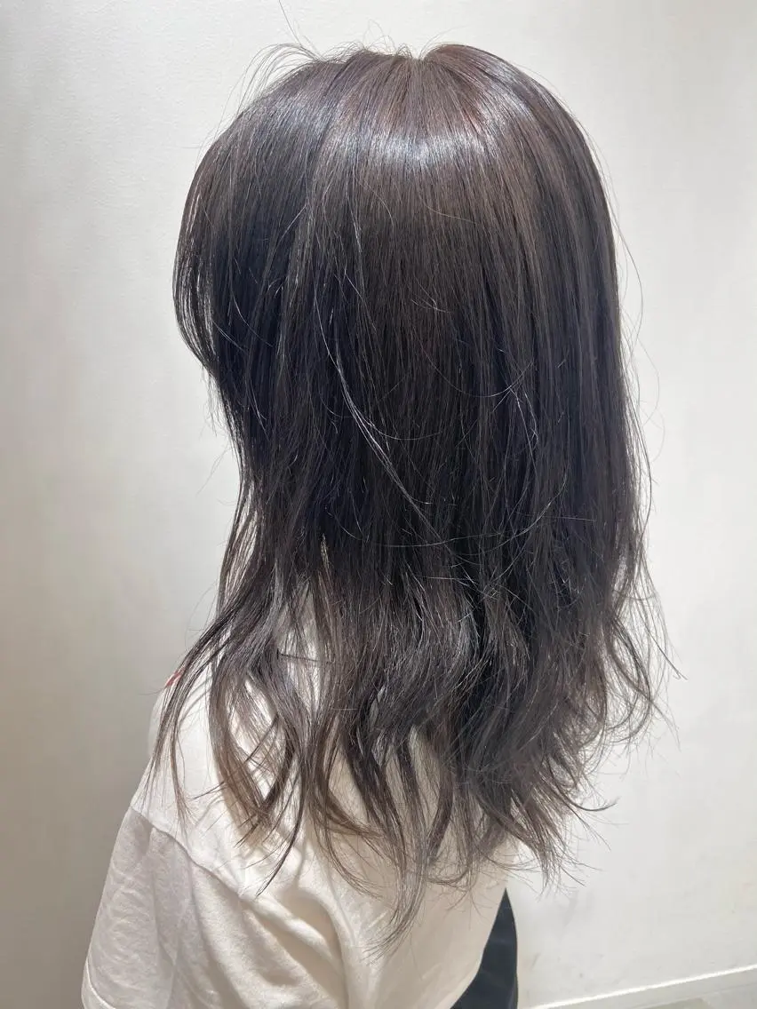 ミディアム カラー ヘアカラー 🐺ウルフ/レイヤー 似合わせ‎🤍沙羅のヘアスタイル