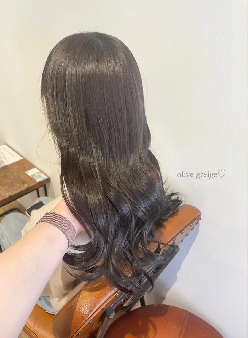 ロング カラー パーマ ヘアアレンジ キッズ ネイル マツエク・マツパ アイブロウ ブリーチ ブリーチなしカラー 眉カラー Himawari♡ 柔らかいカラーのヘアスタイル