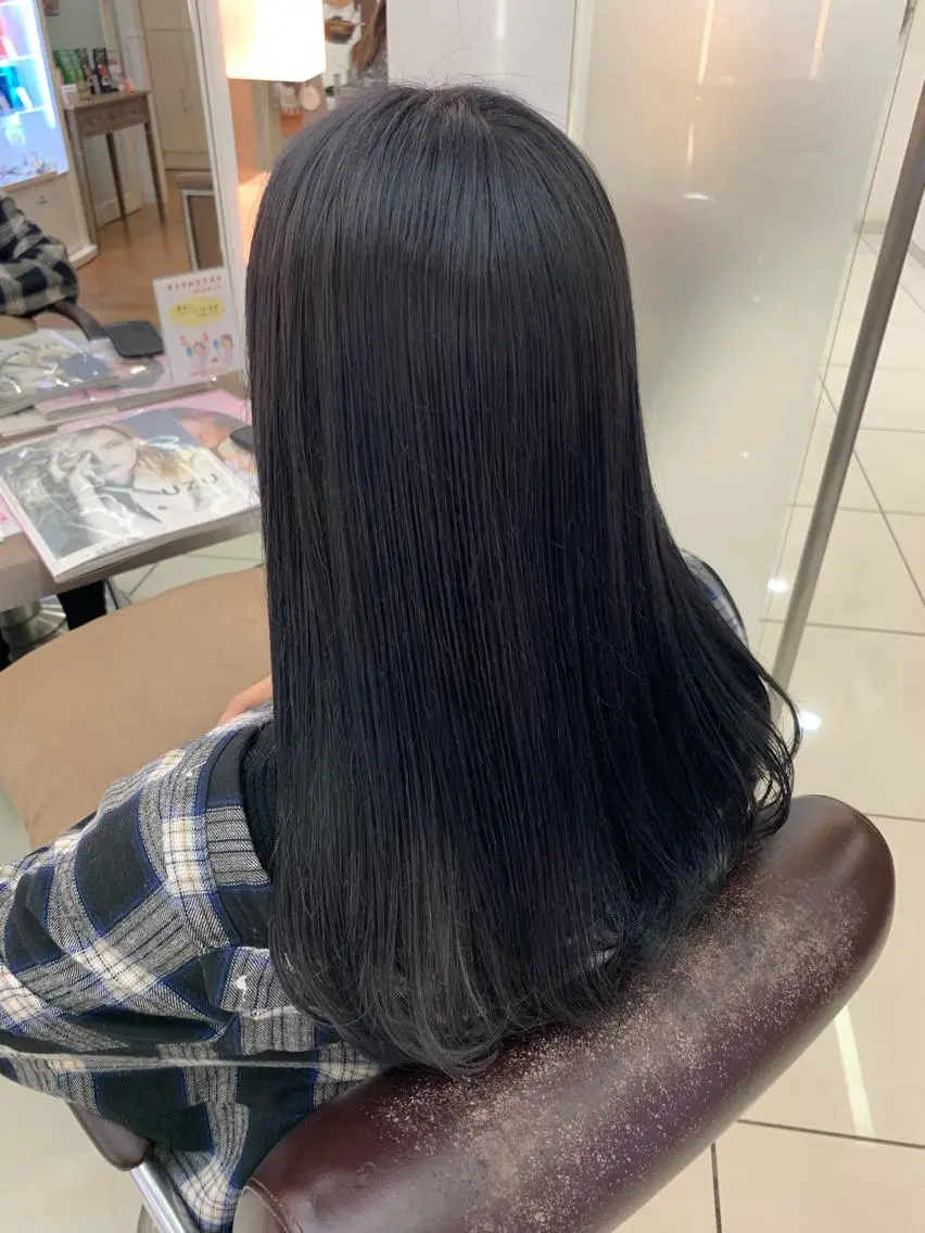 セミロング 羽エクステ🪽 🤍まき🤍のヘアスタイル