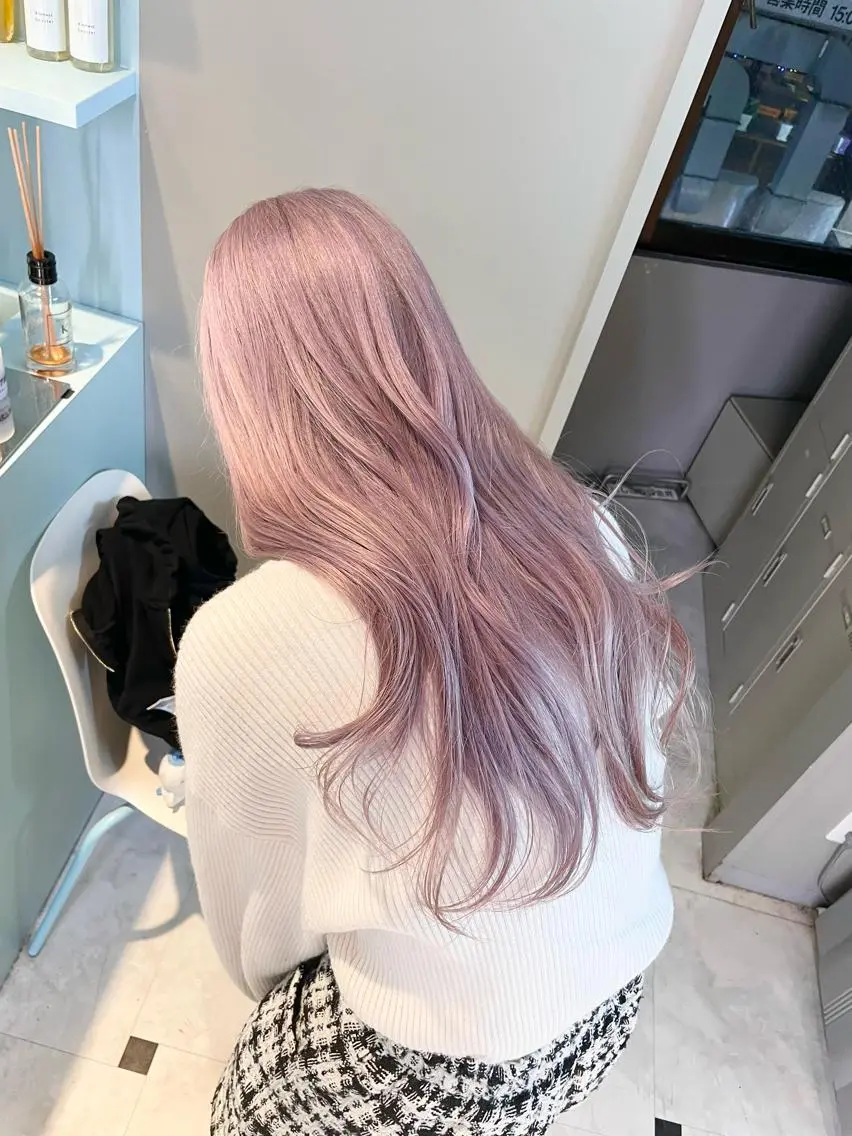 ロング カラー ヘアカラー トリートメント ヘアセット 🩵ハイトーン 美咲🩵のヘアスタイル