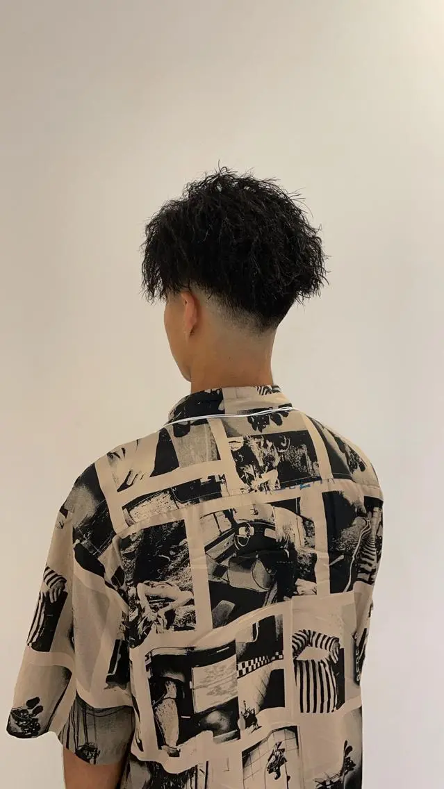 パーマ メンズ カット パーマ メンズサロン🔥 プリストオオサカのヘアスタイル