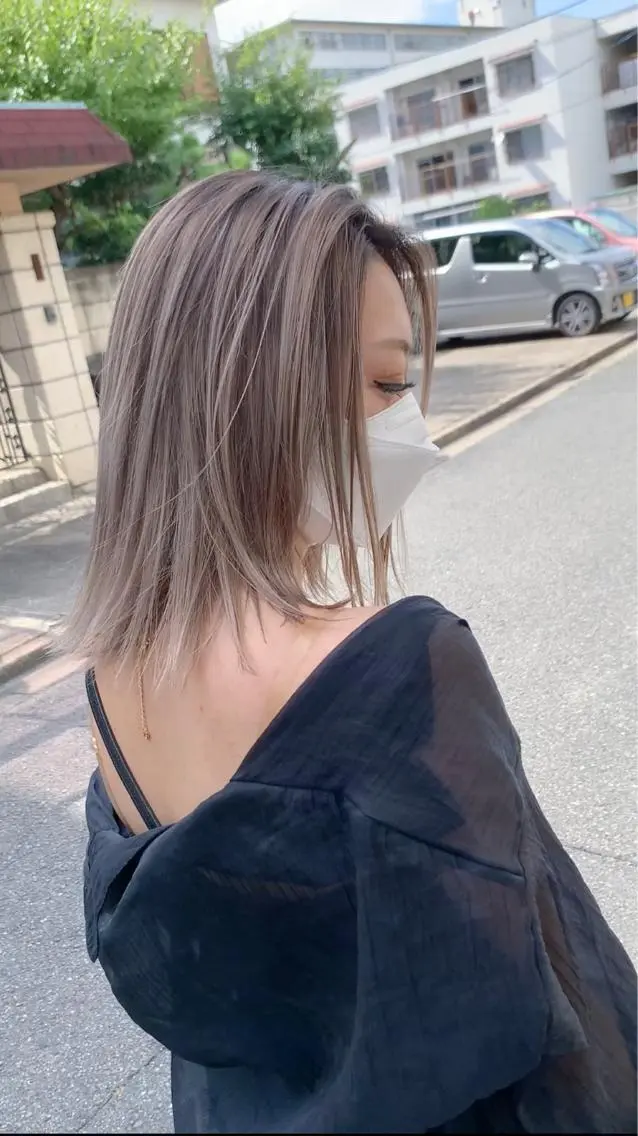 ミディアム レイヤーカット ブリーチ.バレイヤー ジュ.REAL心斎橋のヘアスタイル