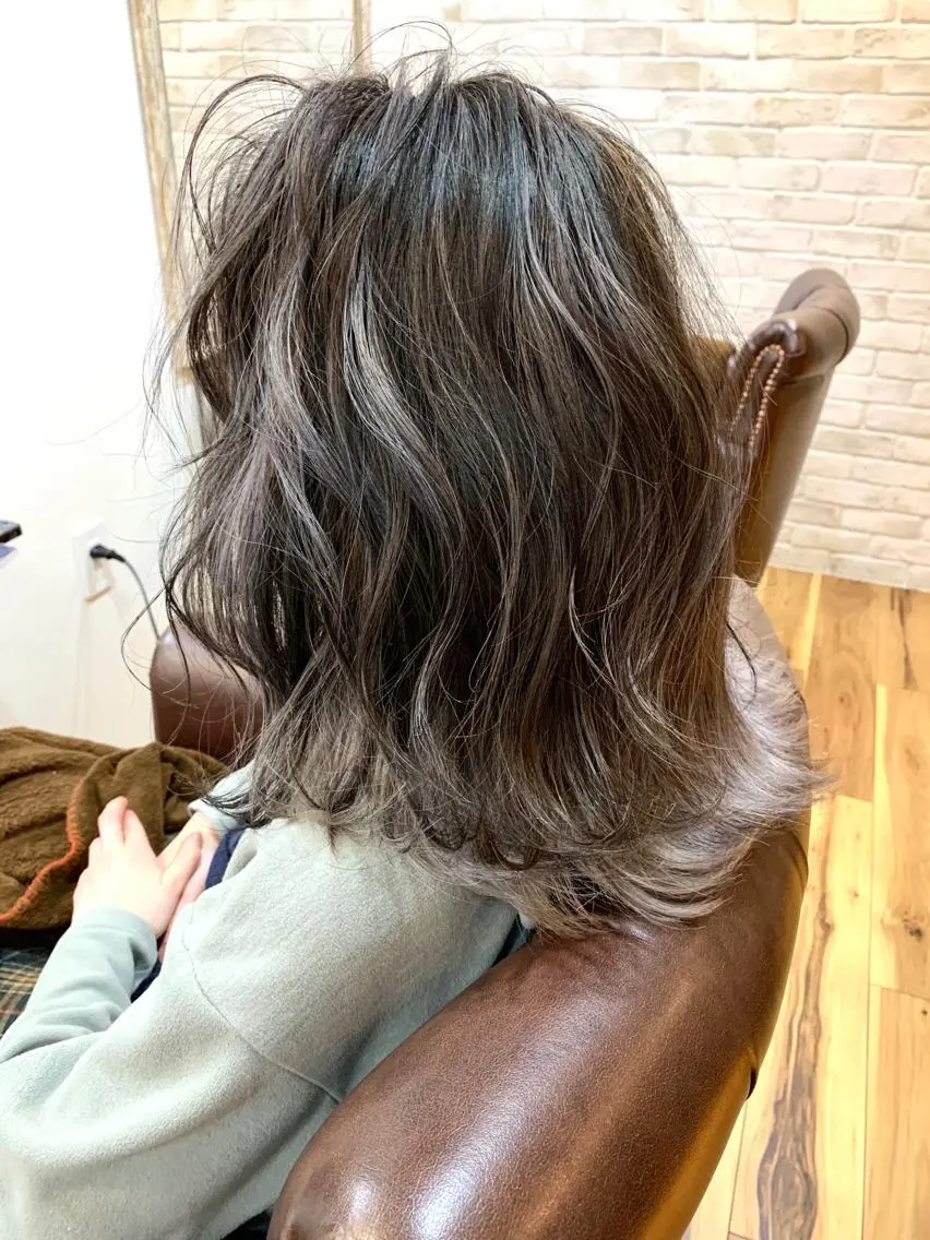 ミディアム GLITTER笠原店 グリッターカサハラのヘアスタイル