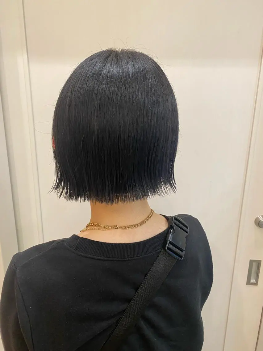 ショート カラー ヘアアレンジ アイブロウ 切りっぱなしボブ ベージュカラー ハイトーンカラー インナーカラー ピンクカラー 🌿レイヤー/ブリー チ/🌿JINのヘアスタイル