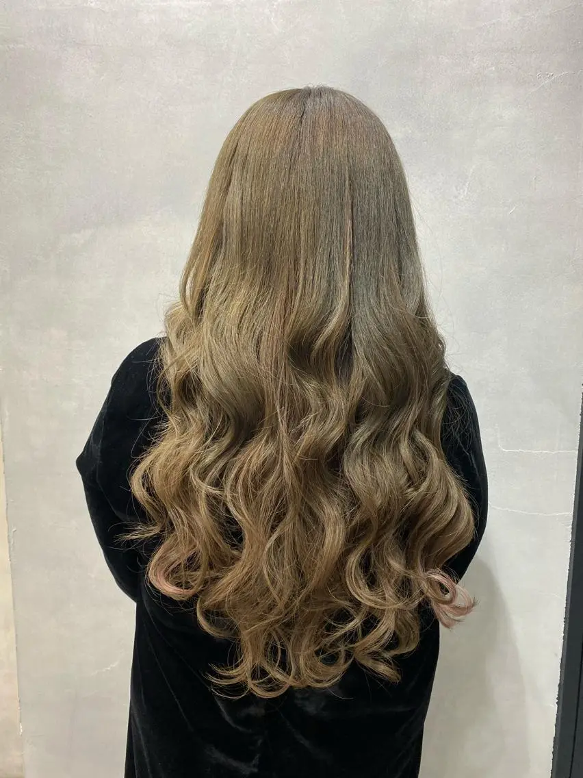 ミディアム カラー ヘアアレンジ ショートボブ シールエクステ ミディアムパーマ バレイヤージュ 透明感カラー FAAM Tsuneのヘアスタイル