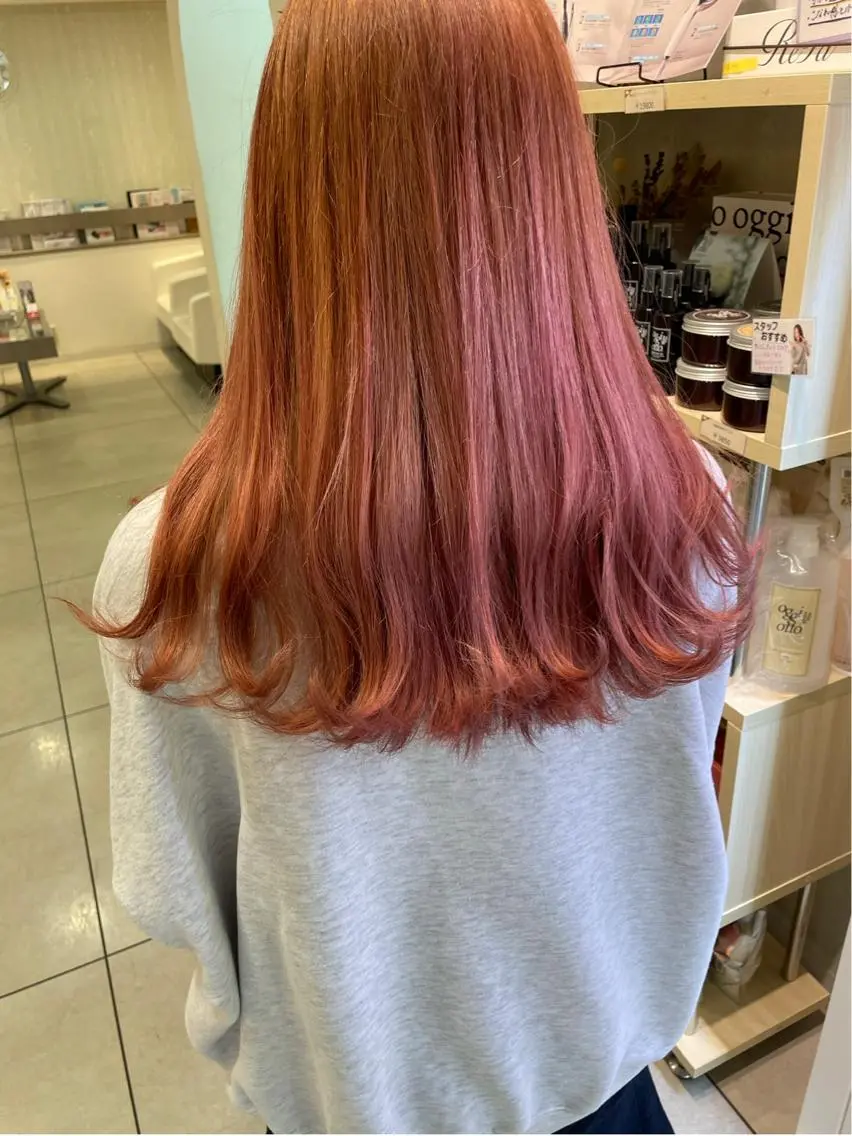 ロング カラー ピンクカラー カット ヘアカラー 松佐 ゆかりのヘアスタイル