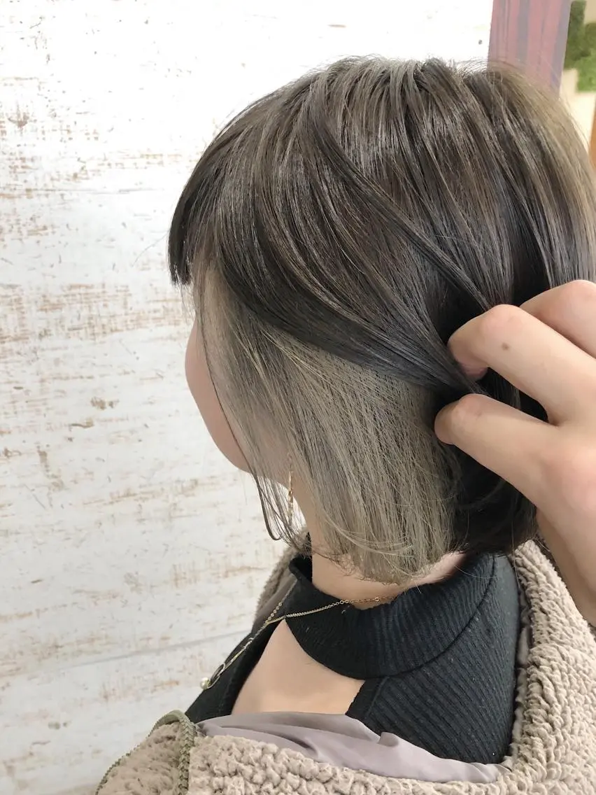 ショート カラー ベージュカラー ブリーチ ホワイトベージュ ケアブリーチ /髪質 改善/古橋圭史郎のヘアスタイル