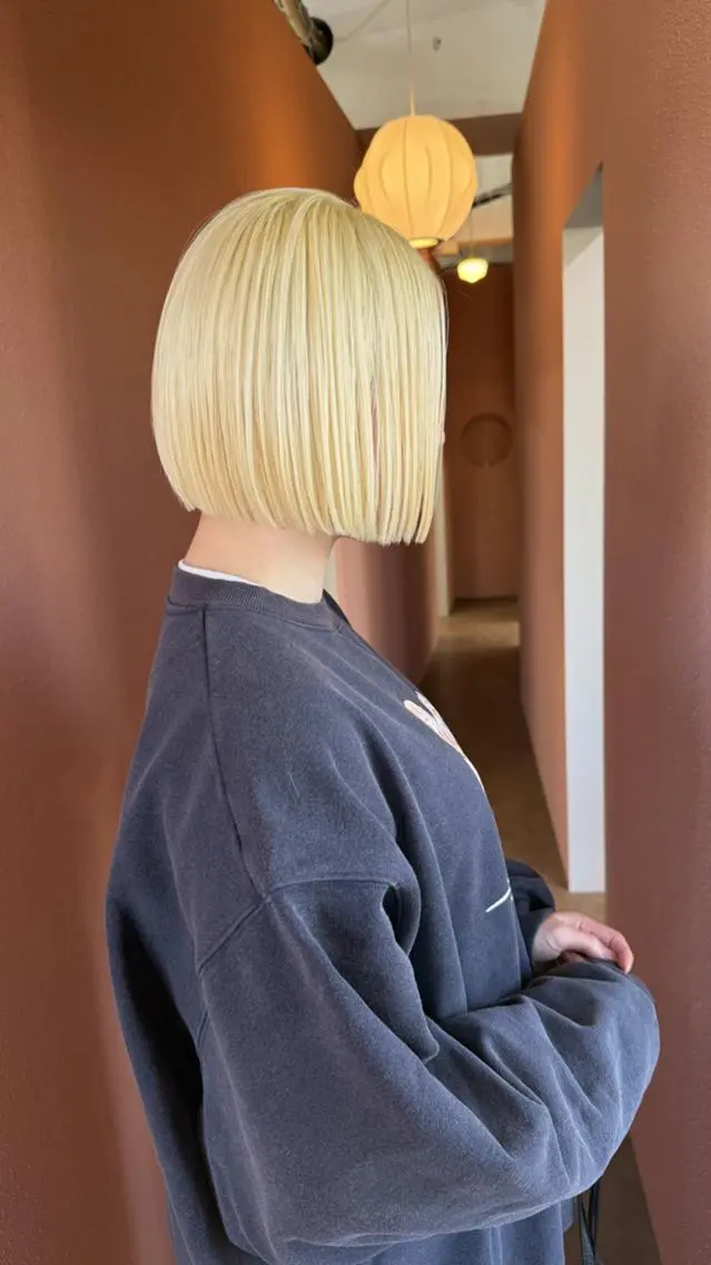 カラー ショート カット トリートメント ケアブリーチ特化 VARDY表参道のヘアスタイル