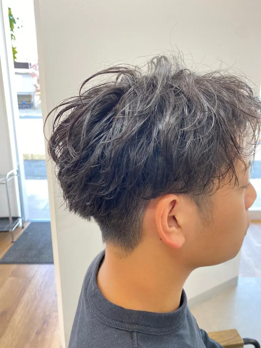 カラー パーマ メンズ 刈り上げ 高橋 一樹のヘアスタイル