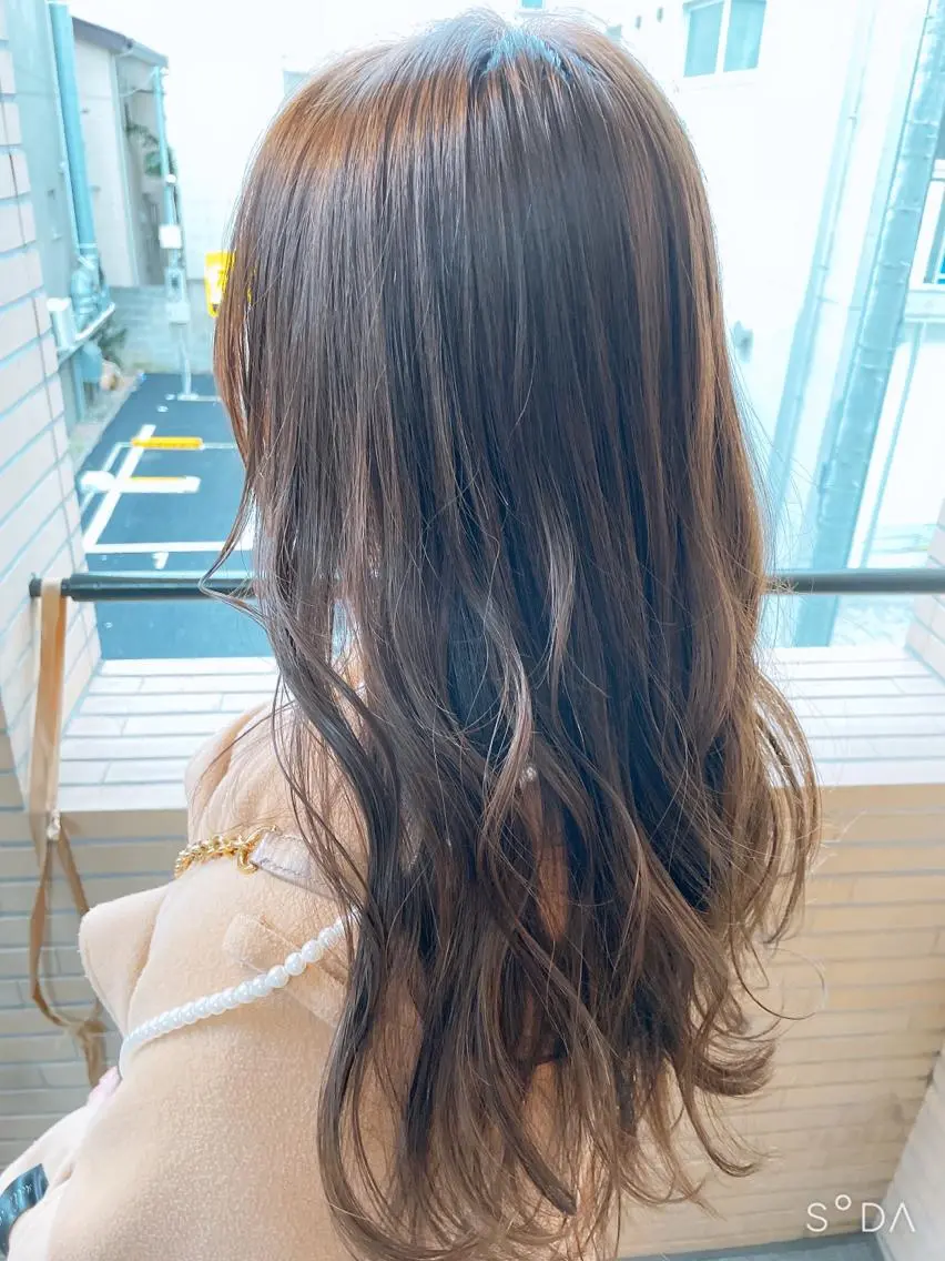 ロング カラー ベージュカラー ブリーチ ミルクティーベージュ ブリーチなしカラー カット ヘアカラー こすげひろと カラー講師のヘアスタイル