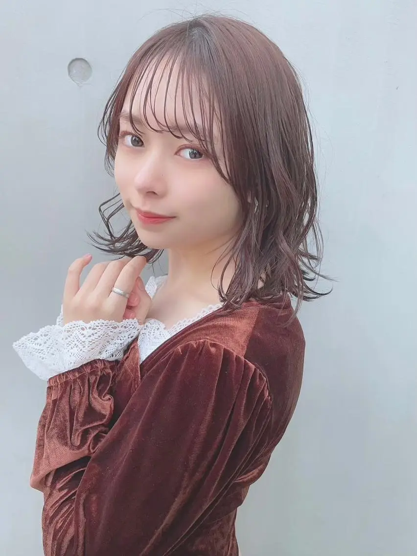 ミディアム カラー ヘアアレンジ グレージュ ラベンダーカラー ラベンダーグレージュ ラベンダーグレー 【公式】amble luxe池袋東口🩷のヘアスタイル