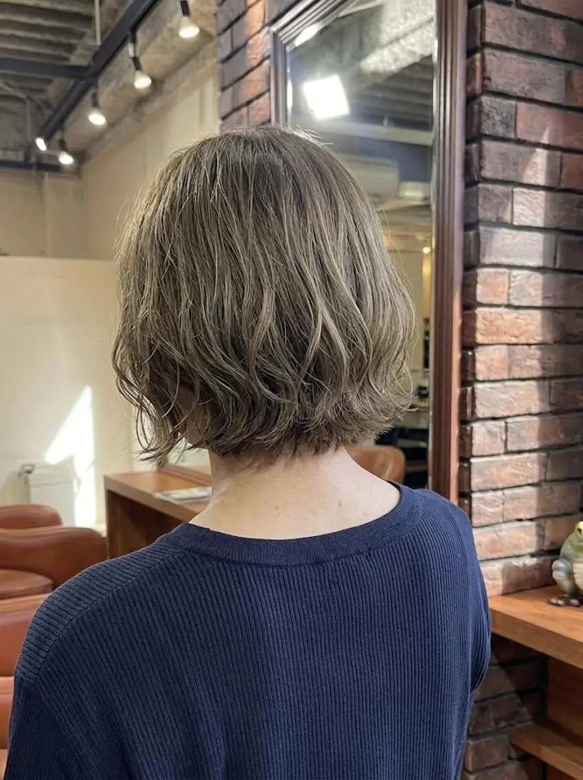 ミディアム カット ヘアカラー トリートメント ヘッドスパ flencia 丸 和博|カットのヘアスタイル