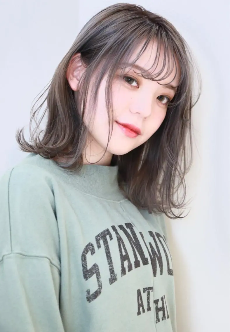 ミディアム カラー グレージュ メンズヘア特化 崎田 成人のヘアスタイル