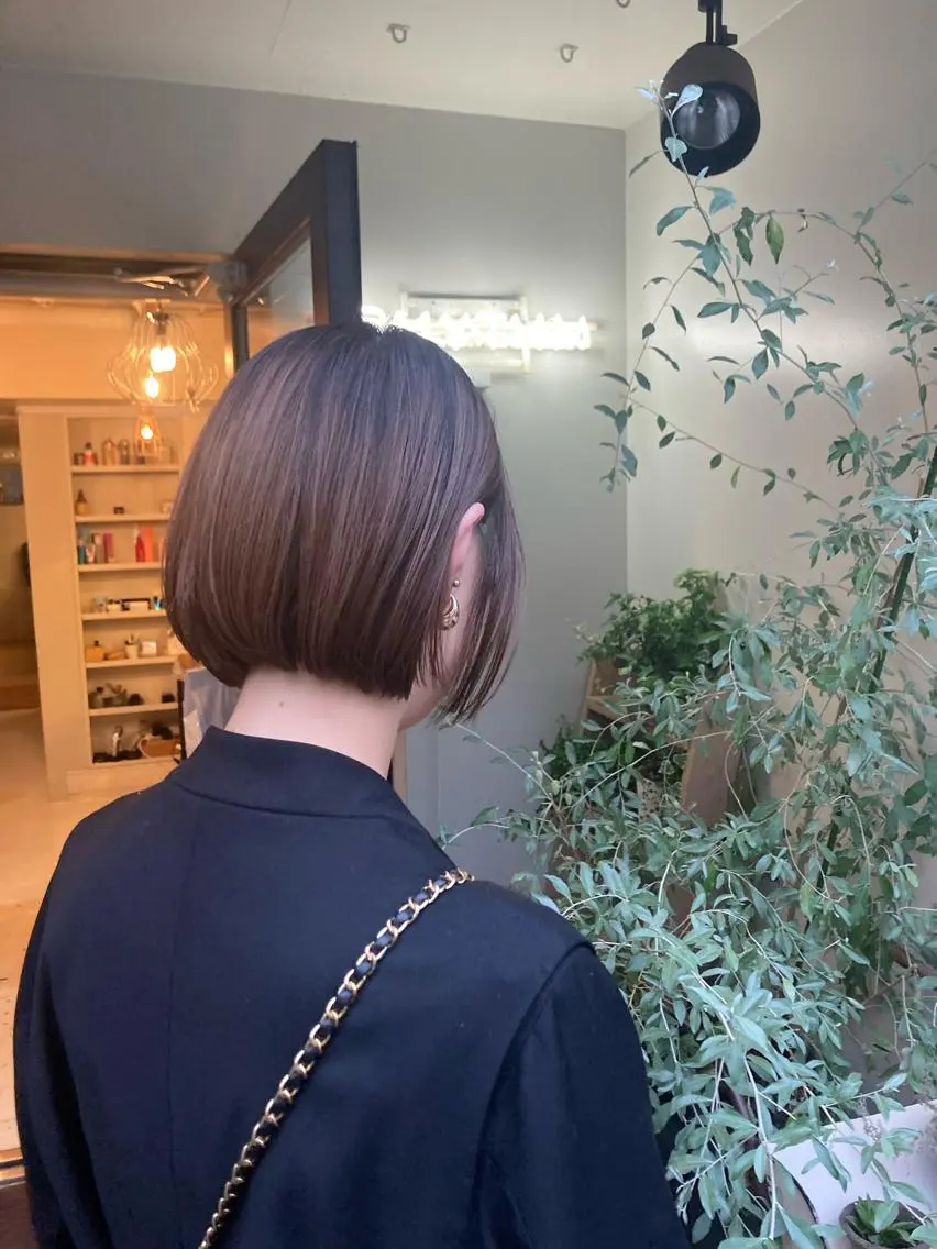 ショート ボブ ハイライト 姫カット おくれ毛 ✂︎岡根 京花✂︎のヘアスタイル