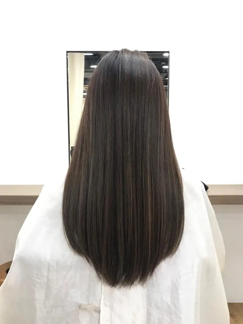 ロング ハイライト オカダ ノゾミのヘアスタイル