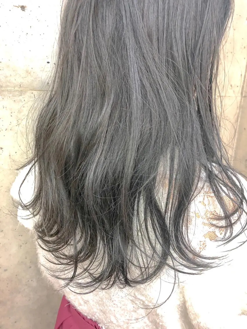 ミディアム カラー ブルーカラー ブルージュ センスをお届けします 大谷将生infpのヘアスタイル