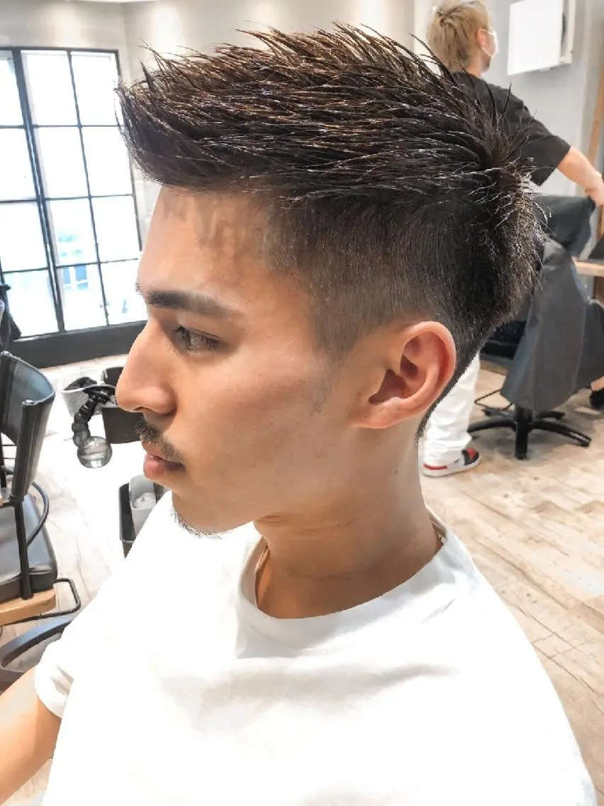 メンズ ショート フェードカット モヒカン 新宿メンズ専門 モテ清潔感パーマ特化のヘアスタイル