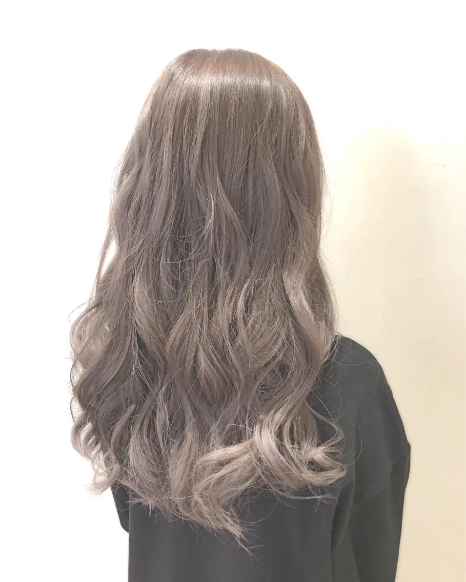 ロング カラー アッシュ アッシュグレー アッシュグレージュ グレージュ カット ヘアカラー トリートメント ハイトーン/ブリーチ ルミエール/新栄/栄のヘアスタイル