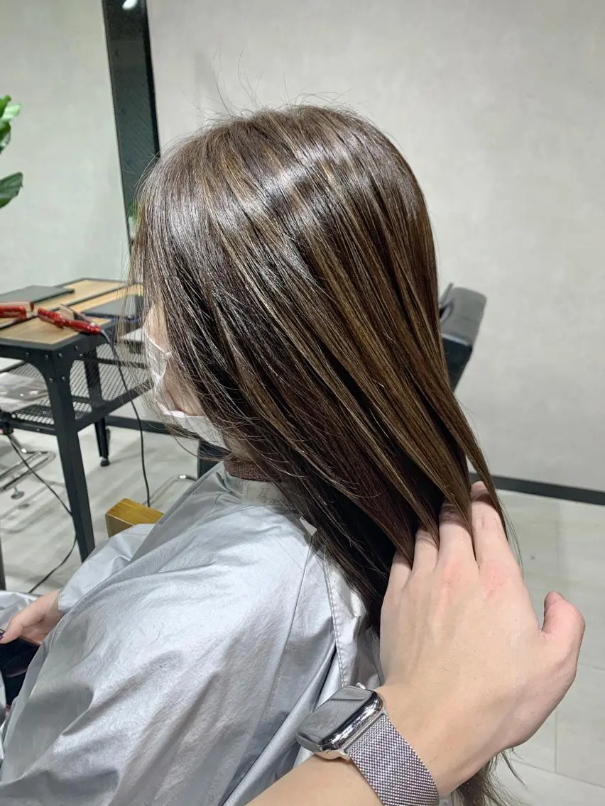 セミロング カラー ヘアアレンジ ブリーチ ケアブリーチ ハイライトカラー ハイライト カット ヘアカラー トリートメント 岡崎勇人/レイヤー/ 韓国/ケラチンTRのヘアスタイル