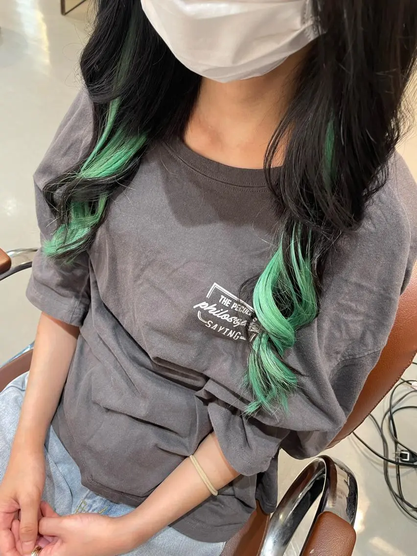 セミロング chic 有山 美瑠のヘアスタイル