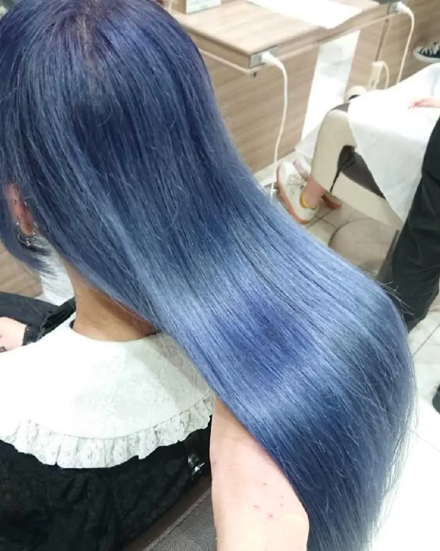ロング カラー ブリーチ ブルーカラー ブルーラベンダー ケアブリーチ ラベンダーカラー ウルフカット/デザイ ンカラー/あらげのヘアスタイル