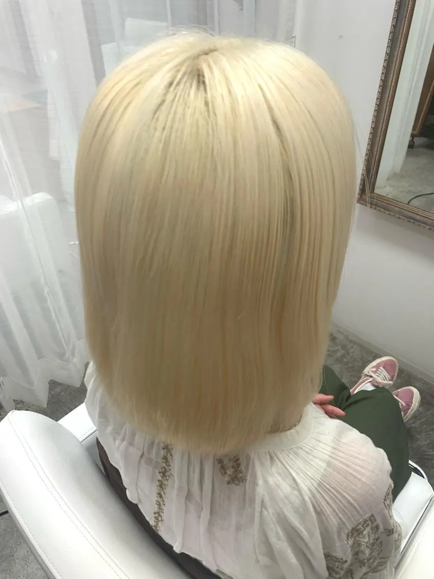 カラー ブロンド ホワイトブロンド ヘアカラー acca 深見隼斗のヘアスタイル