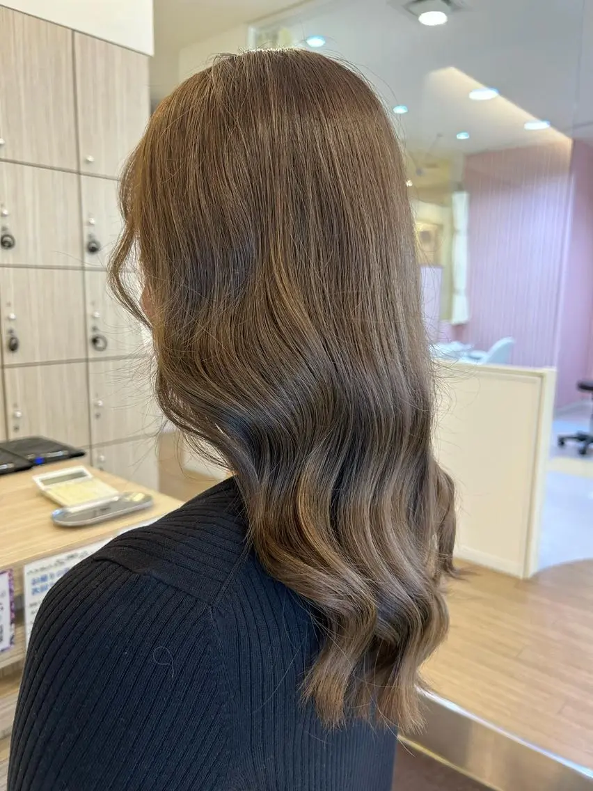 セミロング カラー ベージュカラー 透明感カラー 板倉 花連 💌リピーター様へ↓のヘアスタイル