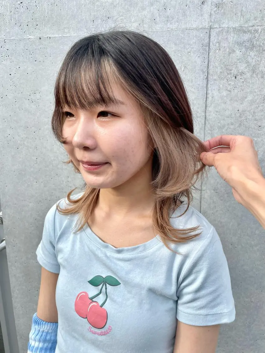 ロング カラー インナーカラー 推し ブリーチ  髪質改善のヘアスタイル