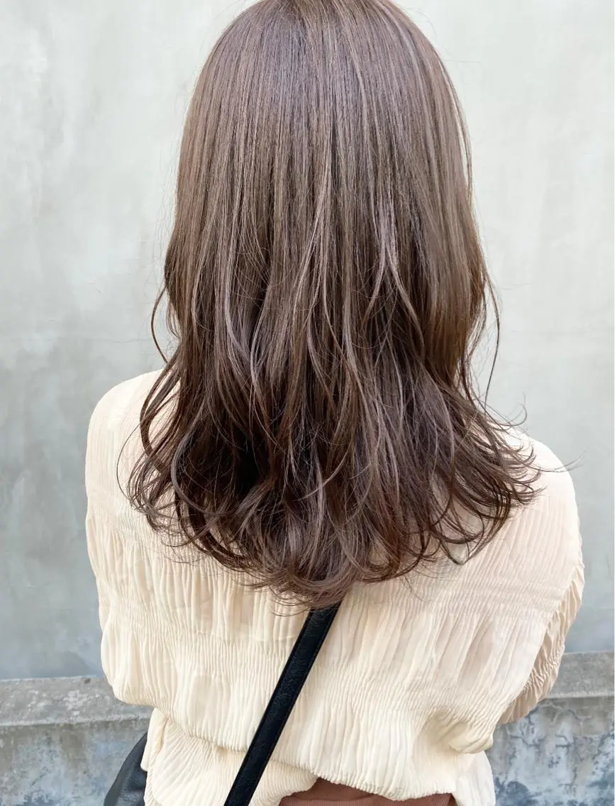 セミロング カラー パーマ ヘアアレンジ メンズ キッズ ネイル マツエク・マツパ ベージュカラー 透明感カラー インナーカラー/ KANAのヘアスタイル