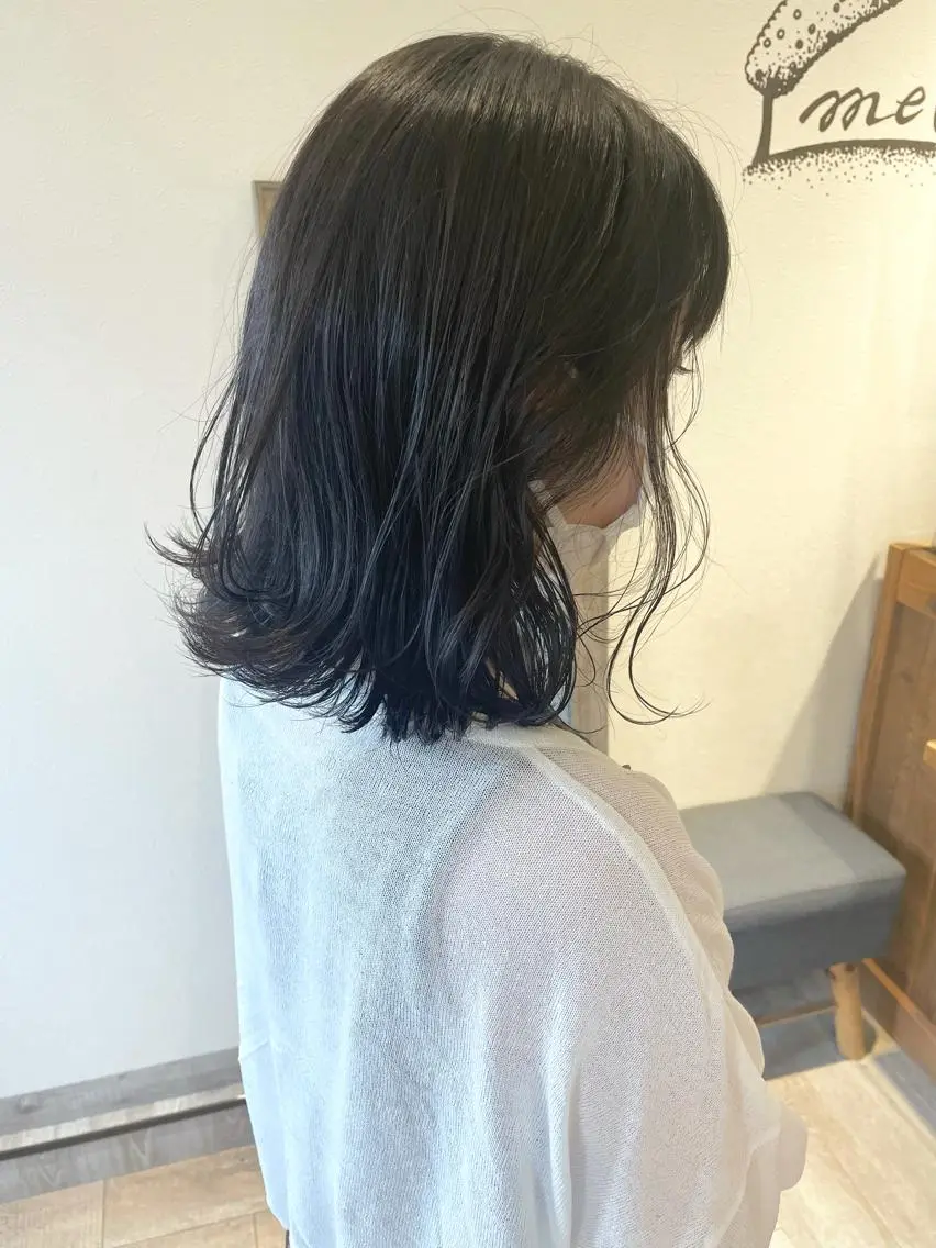 ミディアム カラー 🩰オリーブ/ ベージュ松本咲花🩰のヘアスタイル