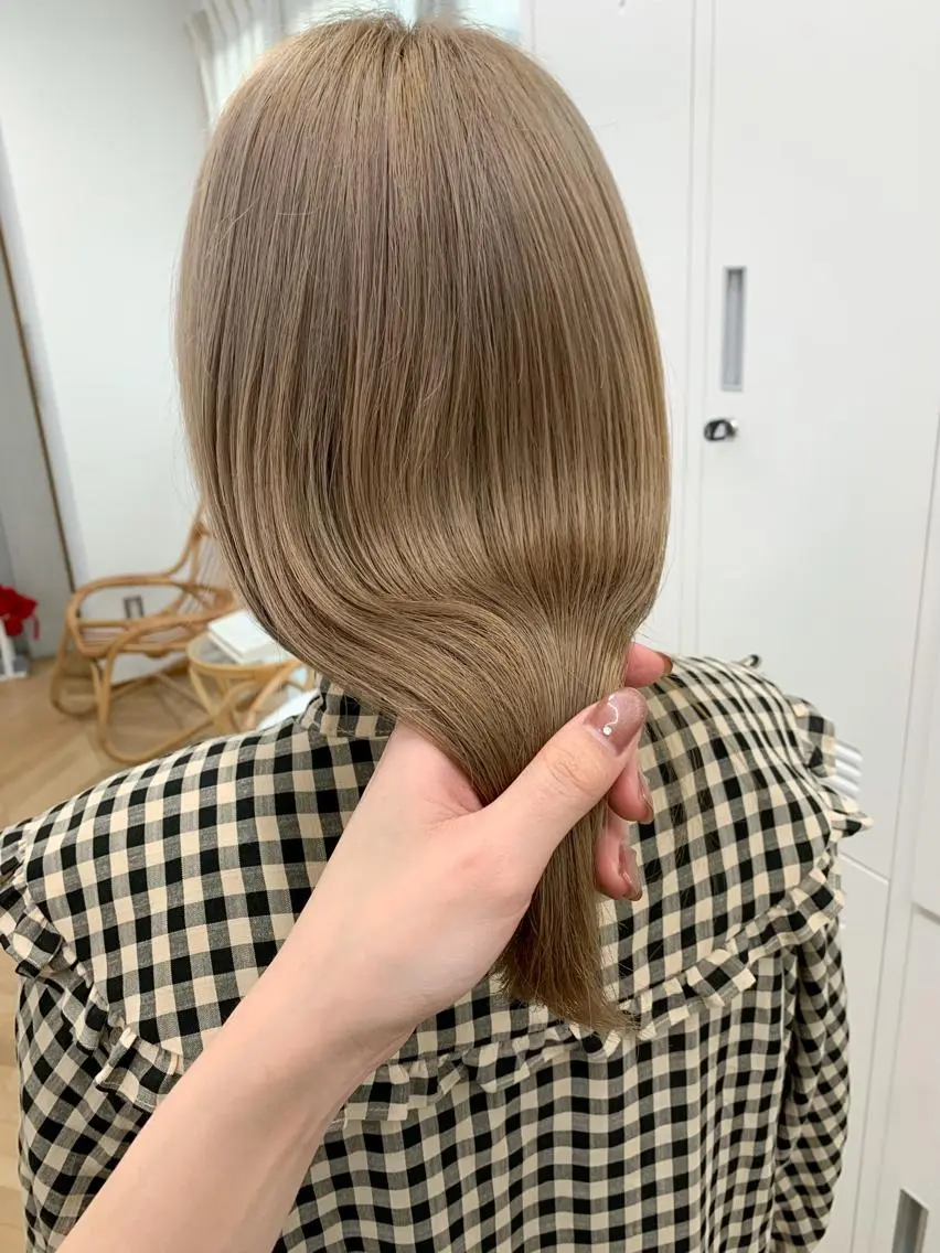 ミディアム カラー ベージュカラー カット ヘアカラー トリートメント cirrus🕊 山縣あかりのヘアスタイル