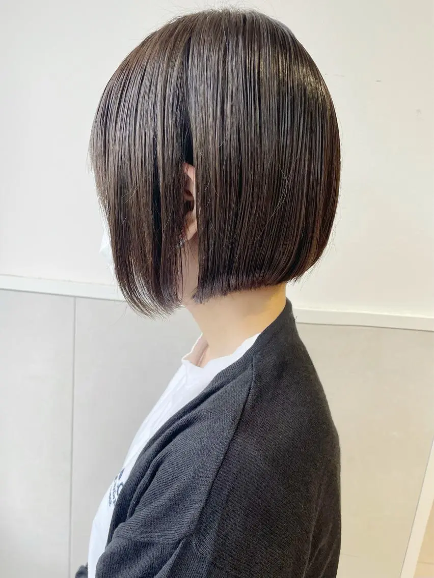 ショート カラー アッシュ ボブ 齋藤 咲のヘアスタイル