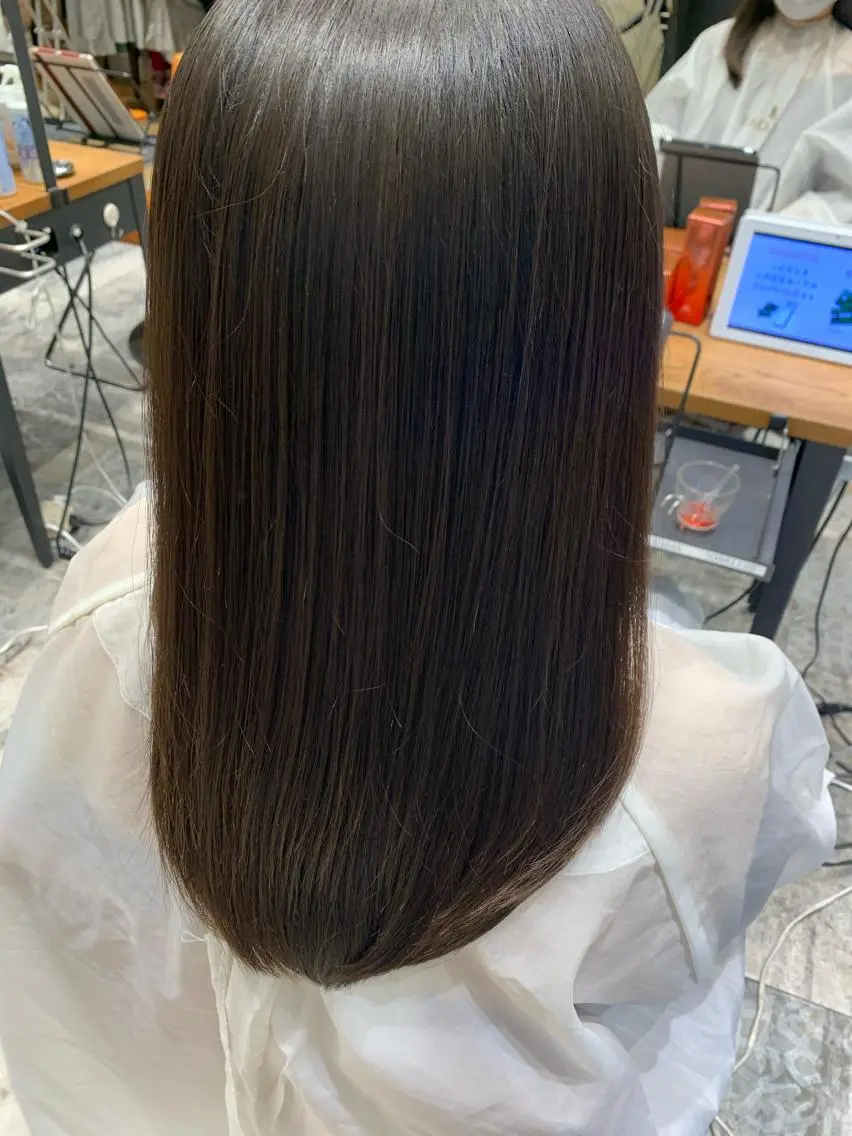 セミロング パーマ 伸ばしかけ 髪質改善 小顔カット トリートメント 美髪ヘッドスパ🫧 西山紗奈江💆♀️のヘアスタイル