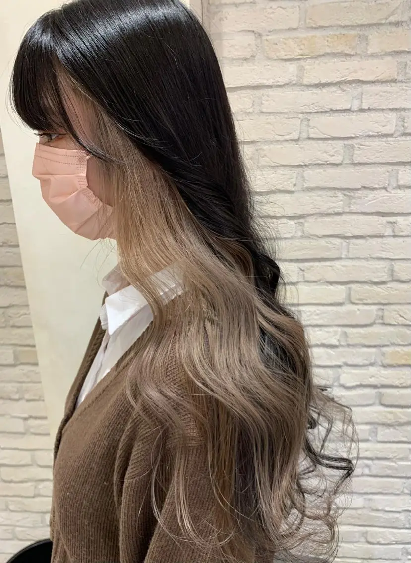 ロング カラー ブリーチ インナーカラー 韓国風ヘア ヘアカラー ミユ🎀長さ出し 🎨デザインカラーのヘアスタイル