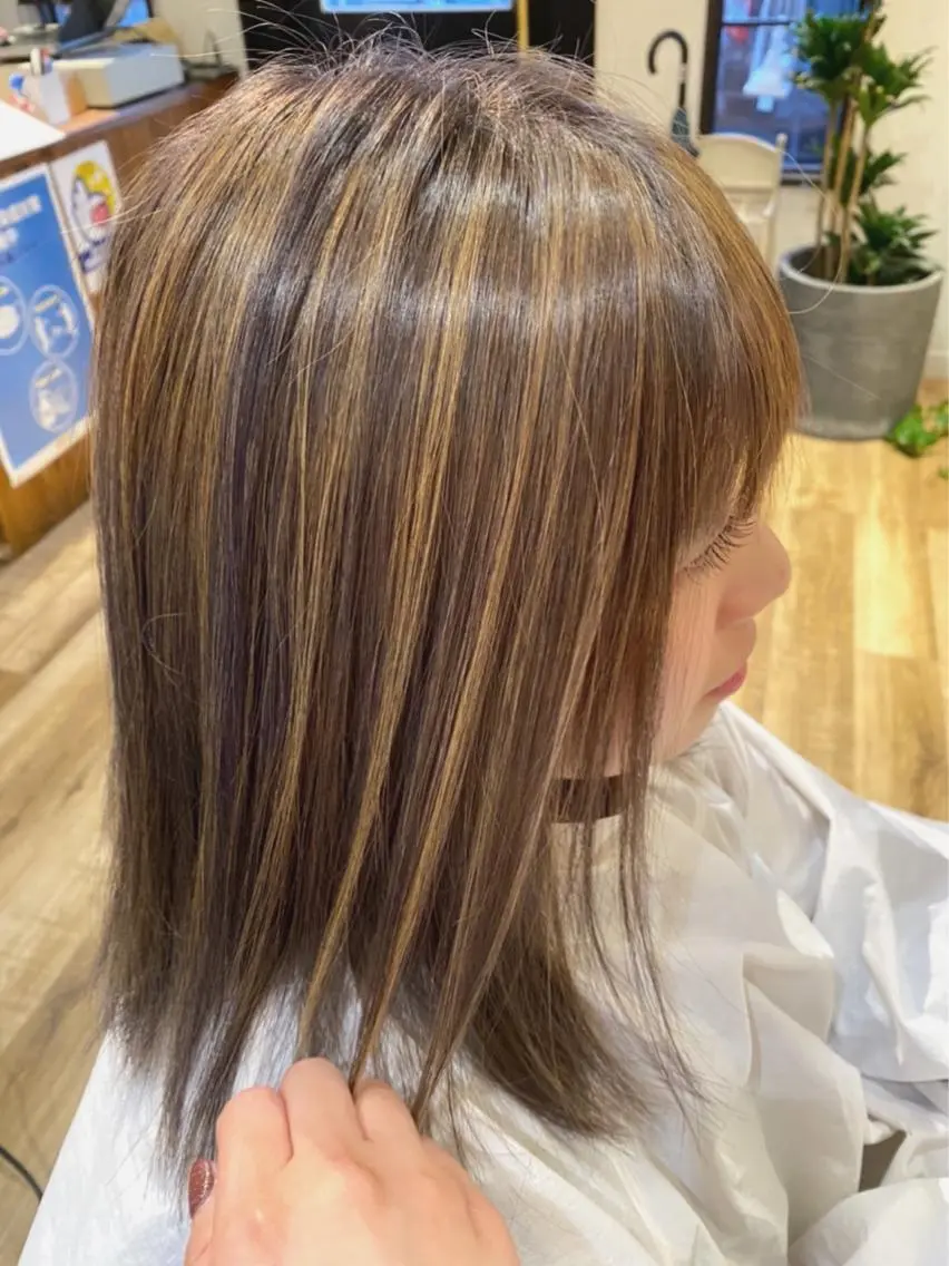 ミディアム カラー Birth& Bloom【さあや】のヘアスタイル