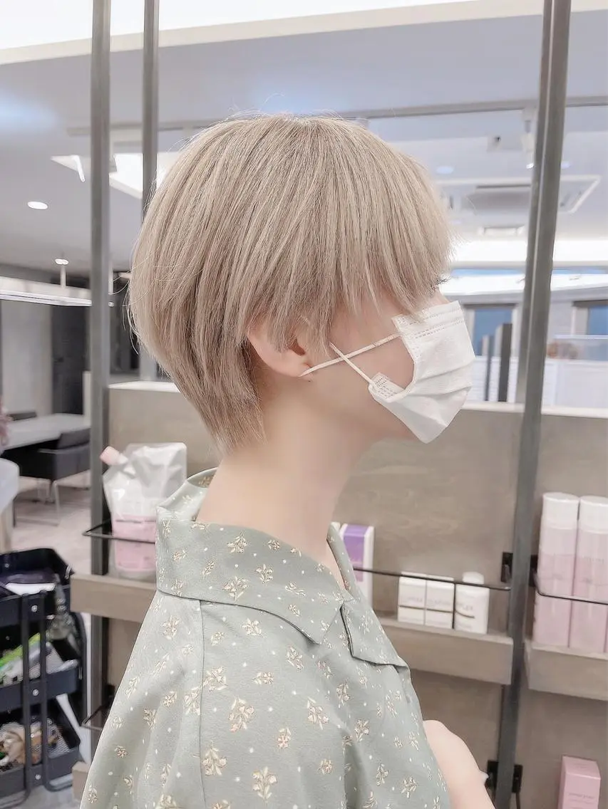 ショート ハイトーン特化サロン 🍑momo🍑のヘアスタイル