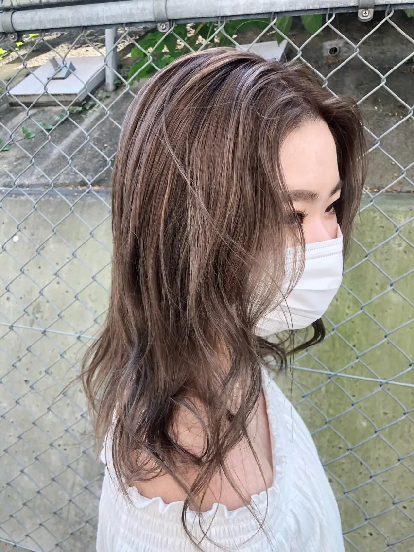 ミディアム レイヤーカット カット ヘアカラー 6月以降は渋谷で受付 ツダケイタロウのヘアスタイル