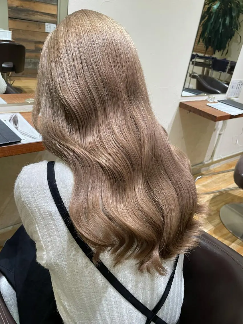 ロング カット ヘアカラー 柔らかな縮毛矯正 透明感カラー💫のヘアスタイル