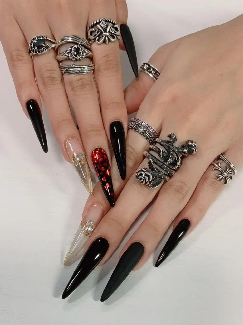 ネイル . MAKI NAILのネイルデザイン