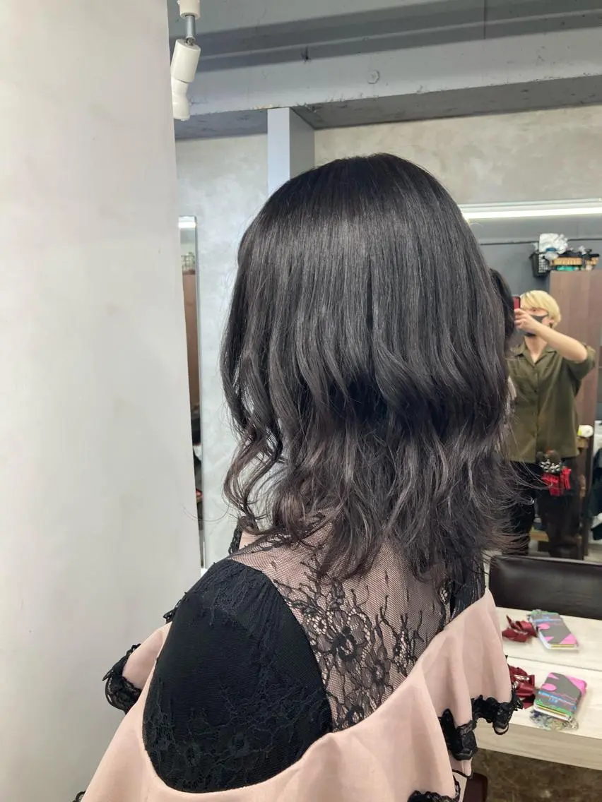 ミディアム カラー グレージュ ラベンダーカラー ラベンダーグレージュ ラベンダーグレー ヘアカラー ブリーチ&似合せボブ 田中寛十のヘアスタイル