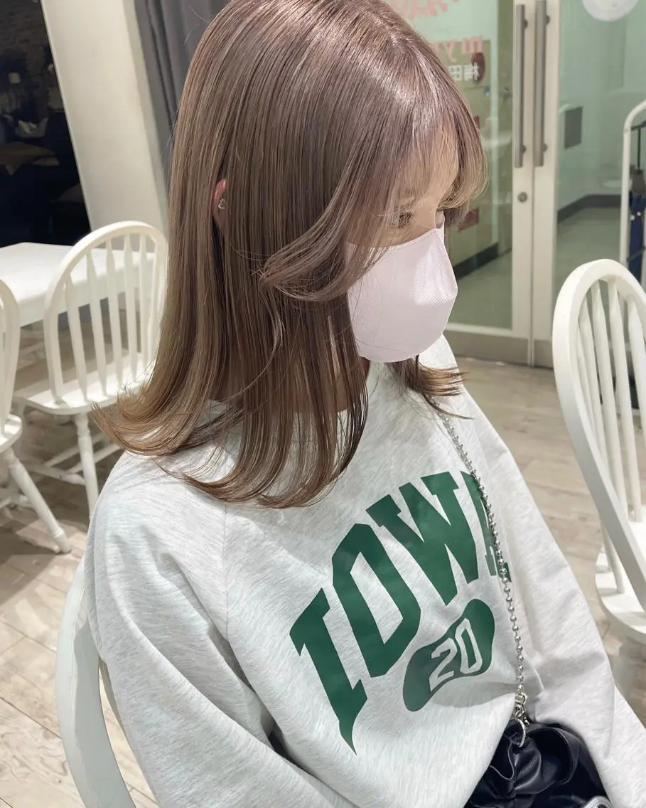 カラー ブリーチ ハイトーンカラー 盛れる顔まわり✨🎀 レイヤー別所好葉のヘアスタイル