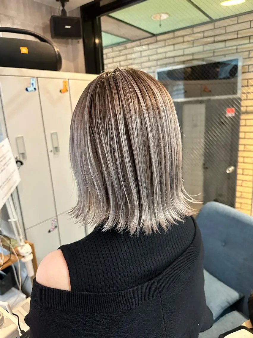 ミディアム カラー カット ヘアカラー トリートメント ヘアセット 難波ブリーチカラー 伊藤洋輝のヘアスタイル