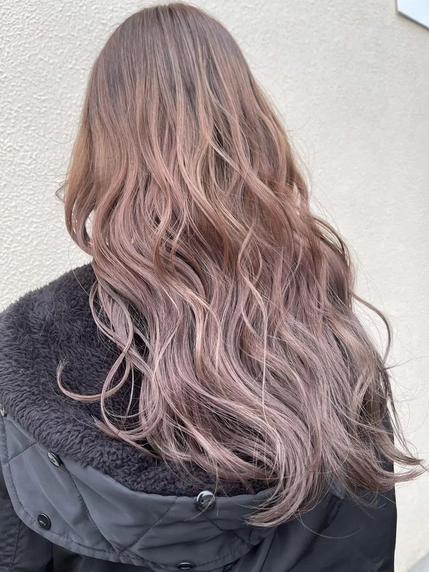 ロング カラー ベージュカラー ピンクカラー ピンクベージュ 髪質改善×縮毛矯正 saLyu川島のヘアスタイル