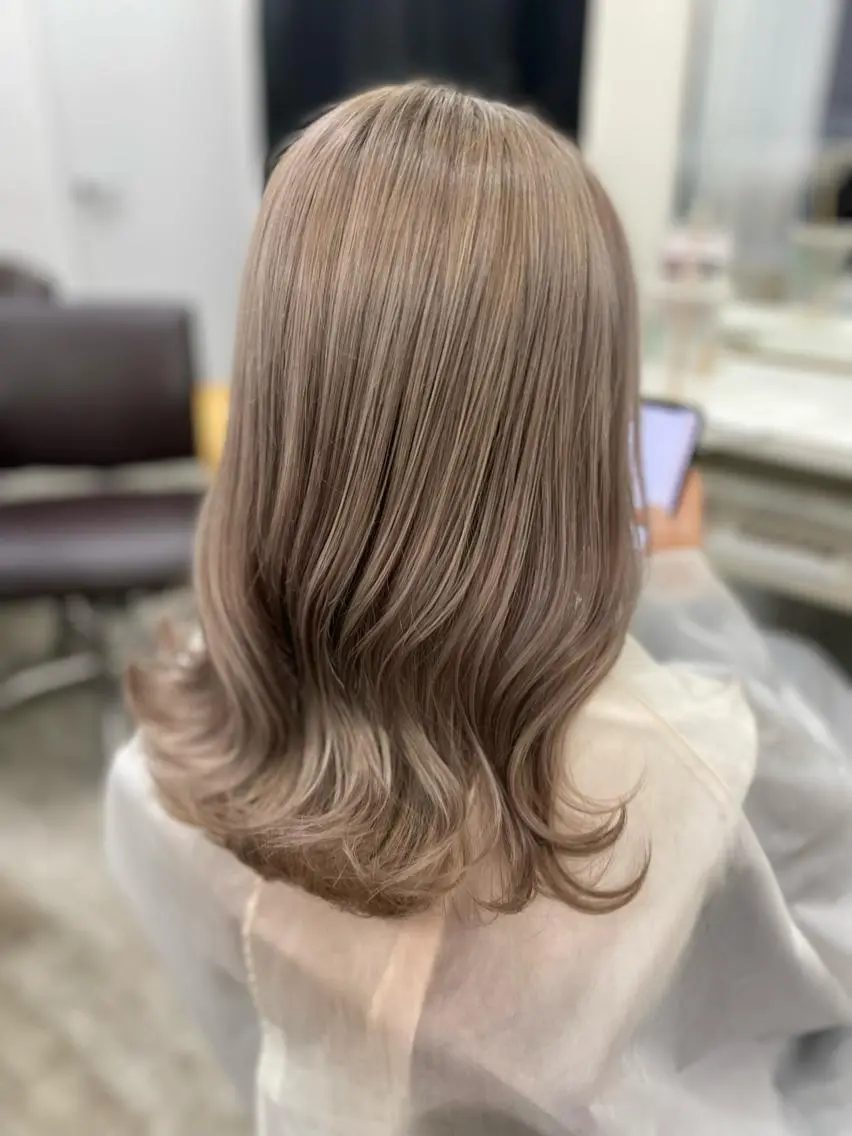 ロング カラー ヘアカラー ヘアセット 韓国ヘア🤍髪質改善 🇰🇷AKANEのヘアスタイル
