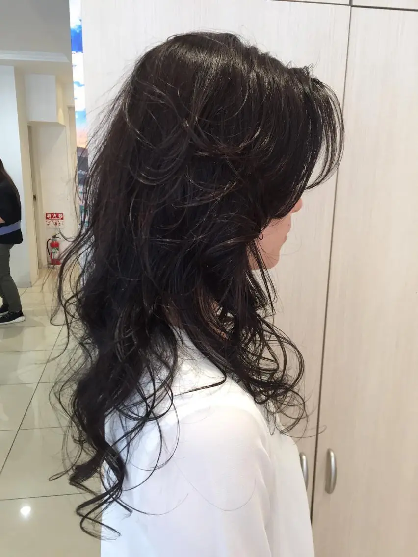 ロング カラー ベージュカラー ヘアカラー トリートメント 堀井 猛史のヘアスタイル