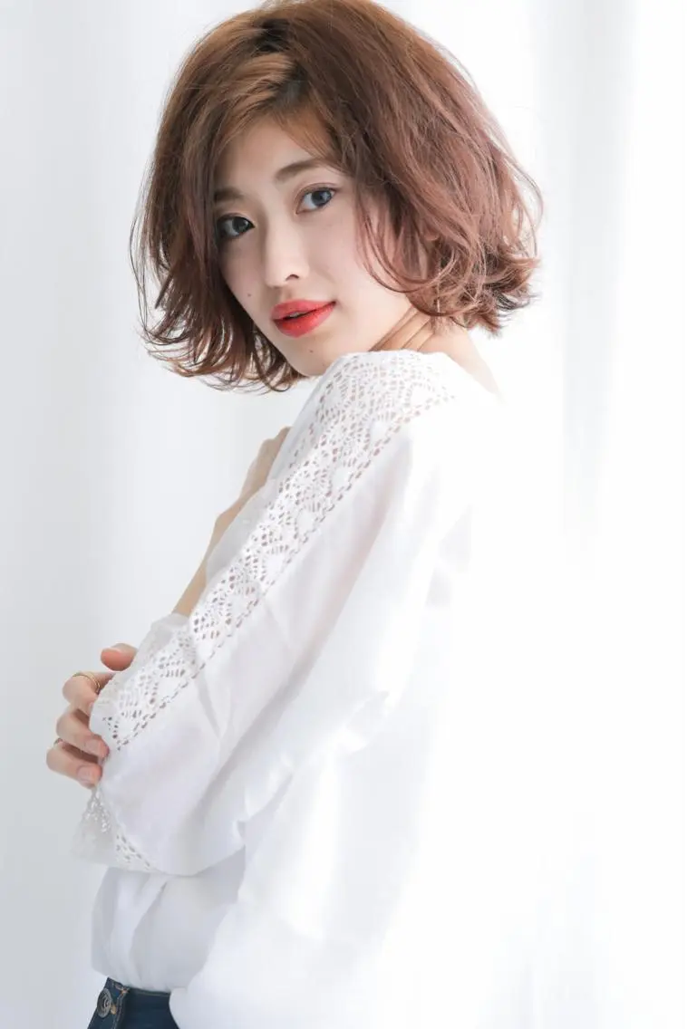ミディアム カラー パーマ 髪質改善&ブリーチ 伊勢 祐一郎のヘアスタイル